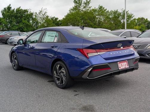 2025 Hyundai ELANTRA HEV SEL Sport