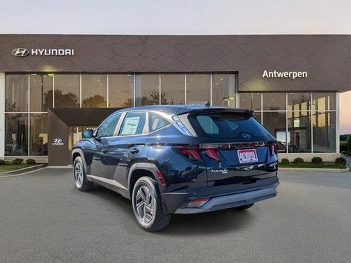2026 Hyundai TUCSON Hybrid Blue SE