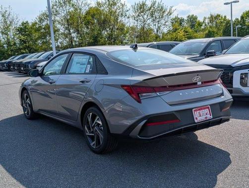 2025 Hyundai ELANTRA HEV SEL Sport