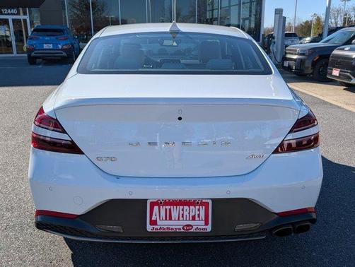 2023 Genesis G70 2.0T