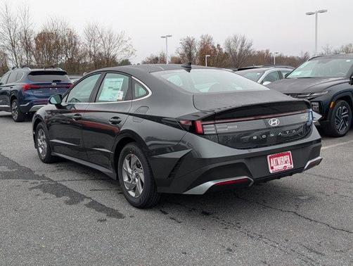 2026 Hyundai SONATA SE