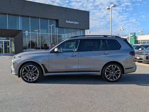 2024 BMW X7 xDrive40i