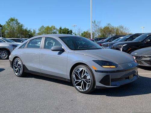 2025 Hyundai IONIQ 6 SEL