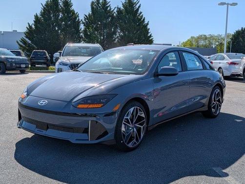 2025 Hyundai IONIQ 6 SEL