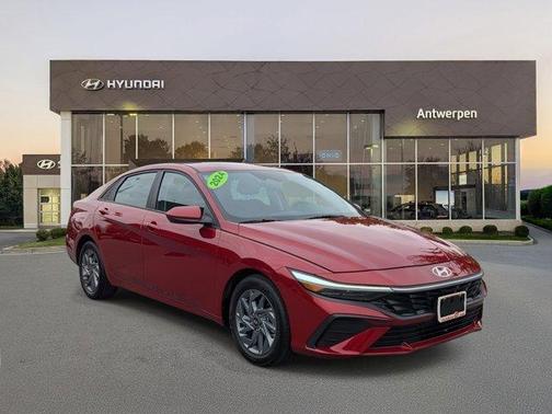 2024 Hyundai ELANTRA SEL