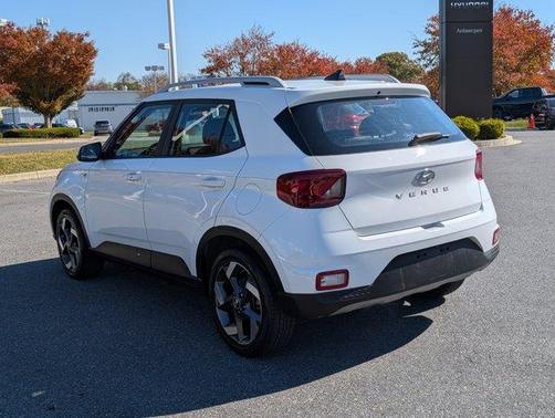 2021 Hyundai VENUE SEL