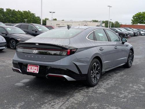 2025 Hyundai SONATA SEL