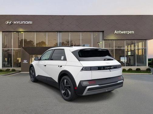 2025 Hyundai IONIQ 5 SEL