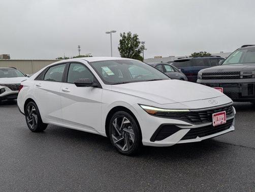 2025 Hyundai ELANTRA HEV SEL Sport