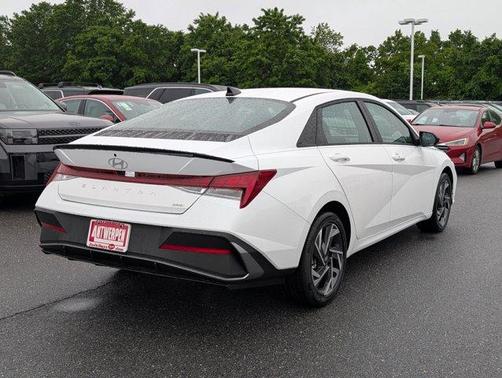 2025 Hyundai ELANTRA HEV SEL Sport