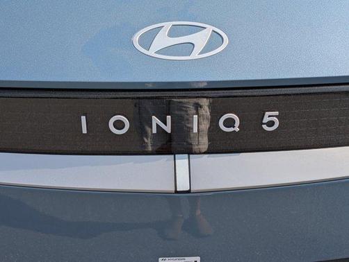 2025 Hyundai IONIQ 5 SE