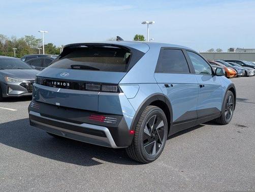 2025 Hyundai IONIQ 5 SE