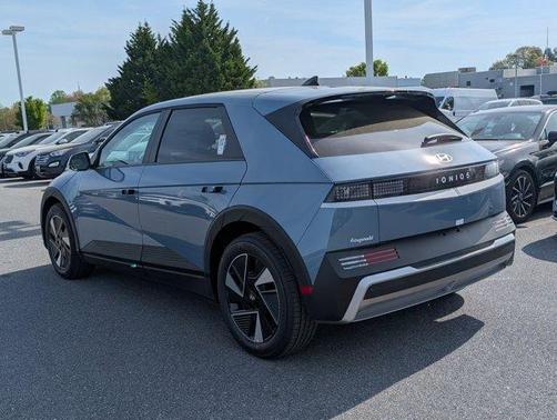 2025 Hyundai IONIQ 5 SE