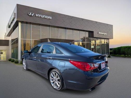 2013 Hyundai SONATA SE