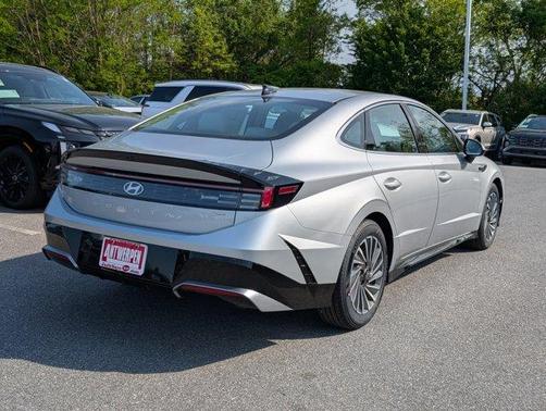 2025 Hyundai SONATA Hybrid SEL