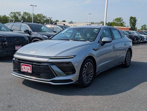 2025 Hyundai SONATA Hybrid SEL