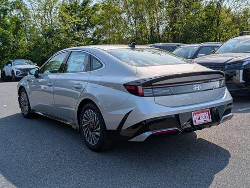 2025 Hyundai SONATA Hybrid SEL