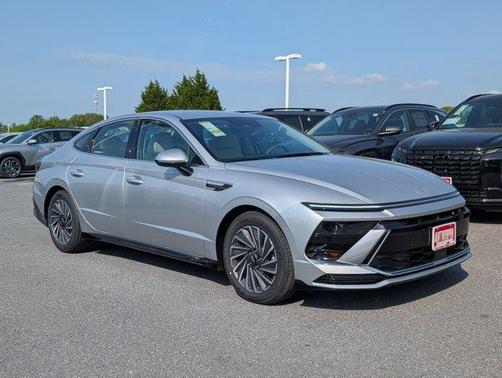 2025 Hyundai SONATA Hybrid SEL