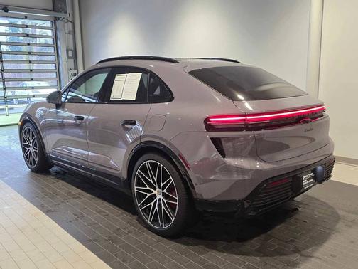 2024 Porsche Macan 