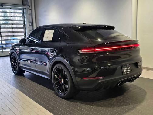 2025 Porsche Cayenne 