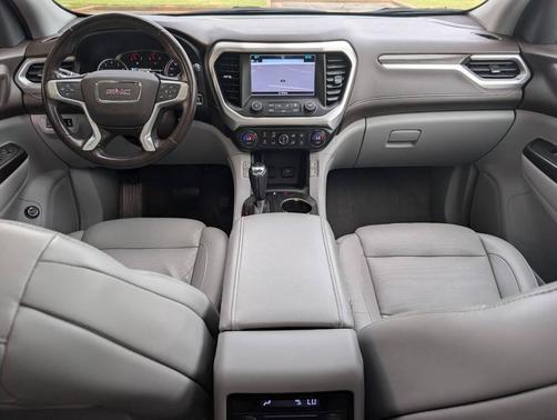 White 2019 GMC Acadia SLT-1
