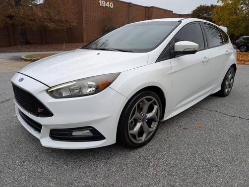 2017 Ford Focus ST 