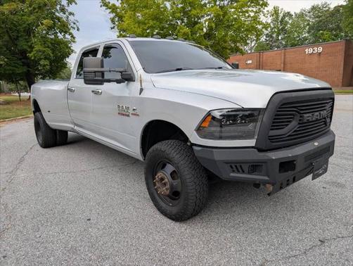 2017 RAM 3500 Tradesman Crew Cab 4x4 8' Box