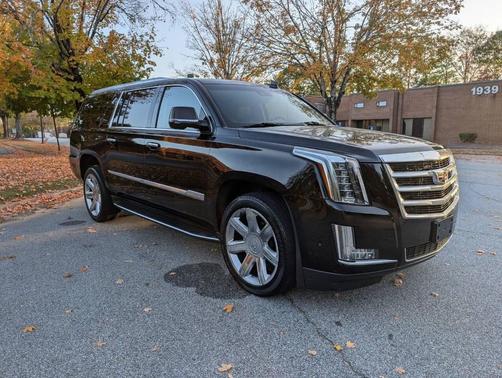 2018 Cadillac Escalade ESV Luxury