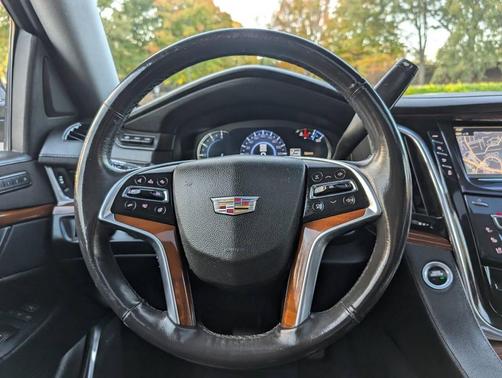 2018 Cadillac Escalade ESV Luxury