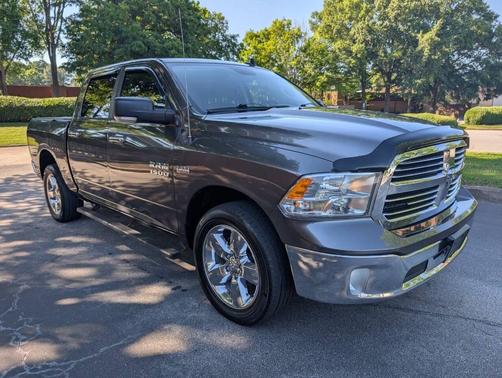 Granite Crystal Metallic Clearcoat 2015 RAM 1500 Big Horn