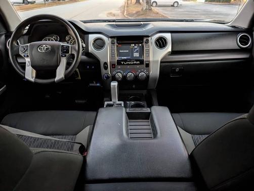 2015 Toyota Tundra SR5