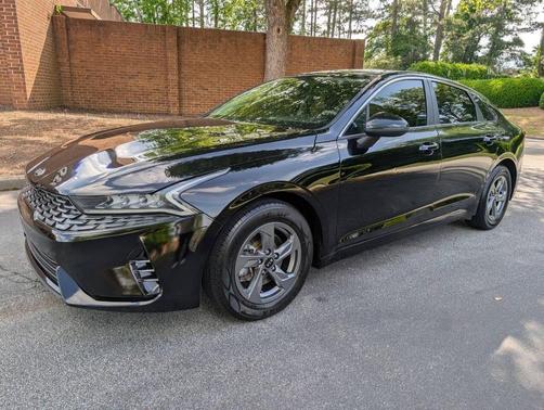 Ebony Black 2021 Kia K5 LXS