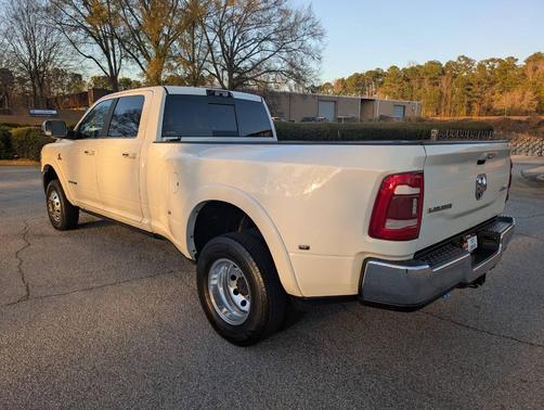 2022 RAM 3500 Laramie Crew Cab 4x4 8' Box