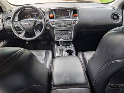 Gun Metallic 2019 Nissan Pathfinder SL