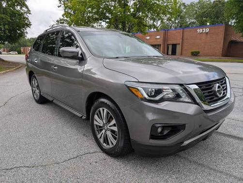 Gun Metallic 2019 Nissan Pathfinder SL