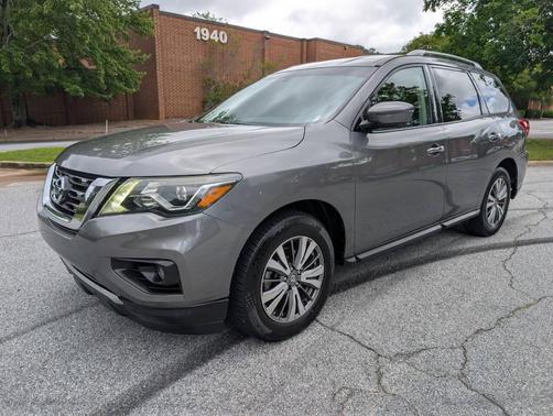 Gun Metallic 2019 Nissan Pathfinder SL