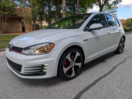 2016 Volkswagen Golf GTI 2.0T SE 4-Door