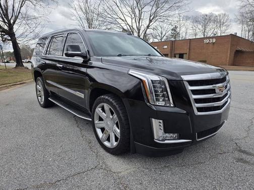 2017 Cadillac Escalade Luxury
