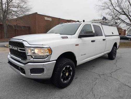 2019 RAM 2500 Tradesman Crew Cab 4x4 8' Box