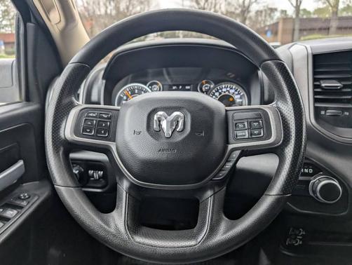 2019 RAM 2500 Tradesman Crew Cab 4x4 8' Box