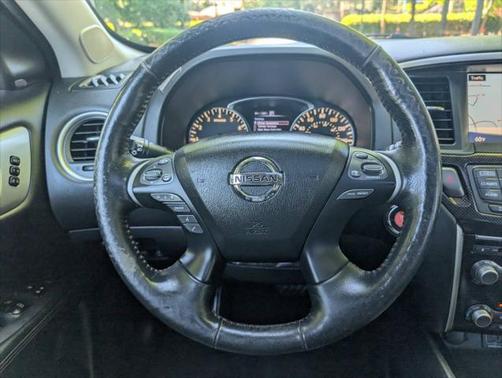 2019 Nissan Pathfinder SL