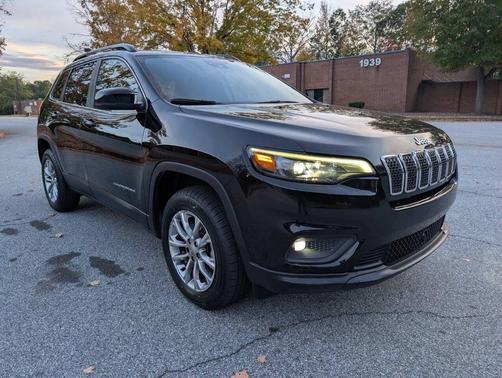 2022 Jeep Cherokee Latitude Lux