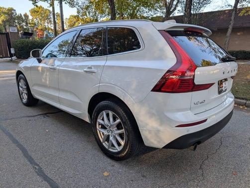 2020 Volvo XC60 T5 Momentum