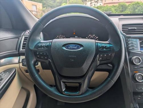 2016 Ford Explorer Base