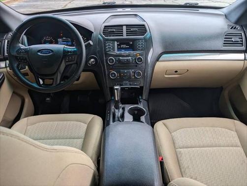 2016 Ford Explorer Base
