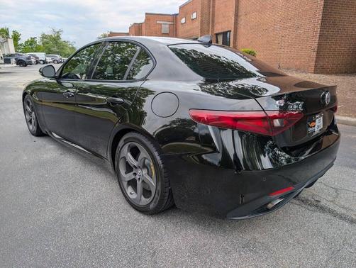 Alfa Black 2018 Alfa Romeo Giulia Ti Sport