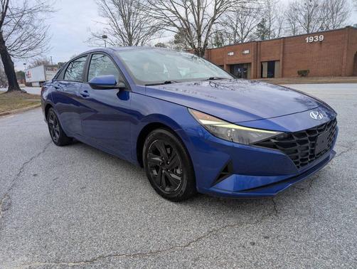 2021 Hyundai ELANTRA SEL