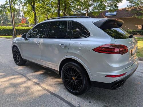 2018 Porsche Cayenne E-Hybrid S