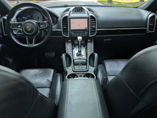 2018 Porsche Cayenne E-Hybrid S