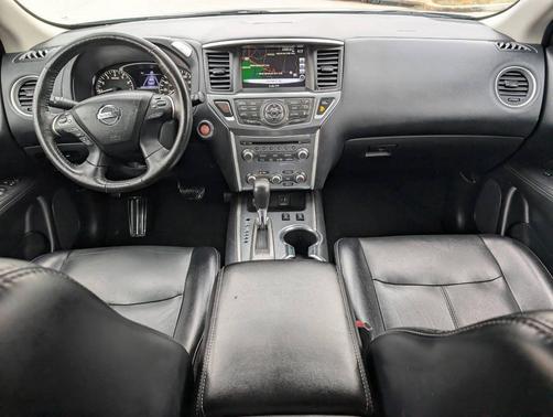 2020 Nissan Pathfinder SL 2WD